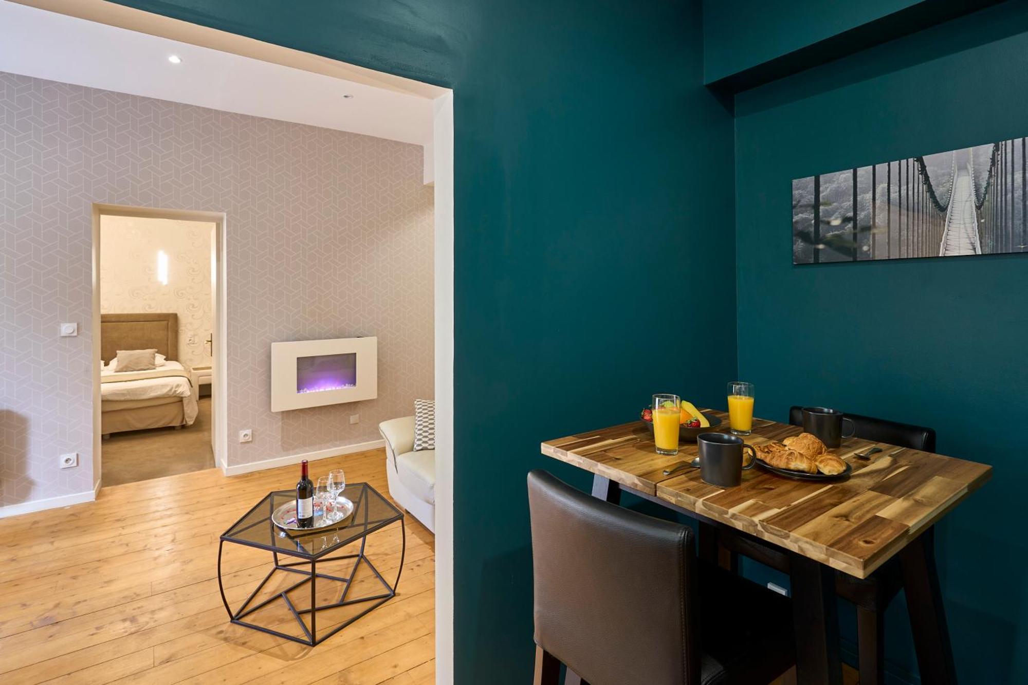 Le Donjon Dionysos - Apartment